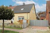 Außenansicht (vorne) - Doppelhaushälfte mit 116,30 m&sup2; in Klötze zum Kaufen
