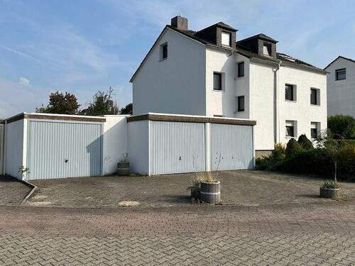 2 Garagen links - Etagenwohnung mit 91,00 m² in Unna / Massen zur Miete