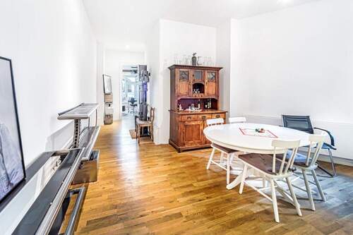 Aufenthaltsbereich mit Büroküche - 