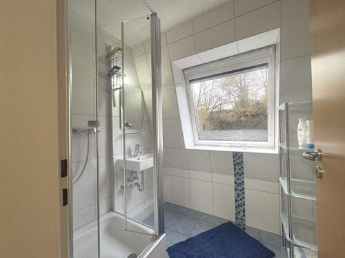 Bad 1 - 2 Zimmer Etagenwohnung in Essen