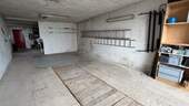 große Garage mit Montagegrube - 