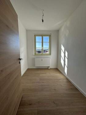 kleines Schlaf-/Arbeitszimmer - 