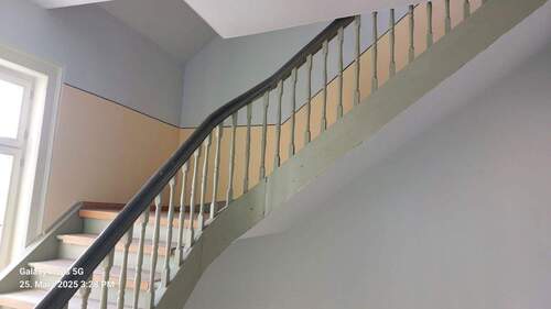 Treppenhaus - 3 Zimmer Etagenwohnung in Naumburg