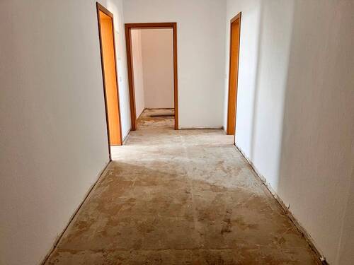 Flur (6) - Etagenwohnung mit 79,40 m&sup2; in Plauen zur Miete