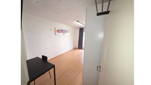 Zimmer links - 