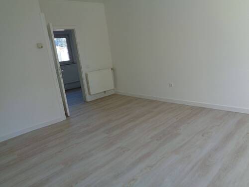 Wohnzimmer mit Zugang... - 