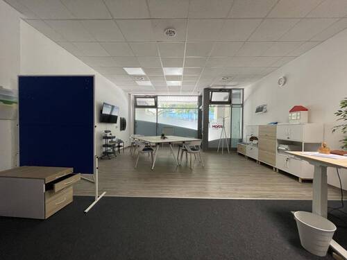 Verkaufs- oder Beratungsraum - 3 Zimmer Gewerbeobjekt (Büro, Produktion, Verkauf) in Magdeburg