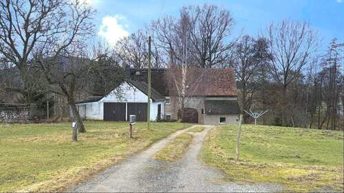 Einfahrt - Idyllische Ruhe für Sie und Ihre Tiere