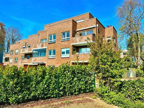 Außenansicht - Hochwertig-Sanierte 2-Zimmer-Wohnung mit Balkon, Feldblick und Tiefgaragen-Stellplatz
