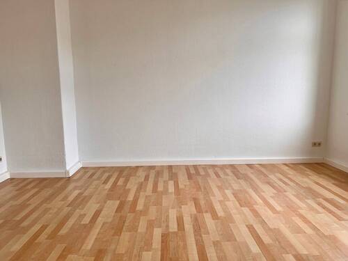 Wohnzimmer - 3 Zimmer Etagenwohnung in Plauen