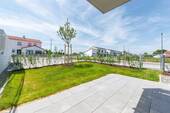 Archivbild Terrasse und Garten - 2 Zimmer Etagenwohnung zur Miete in Baar-Ebenhausen