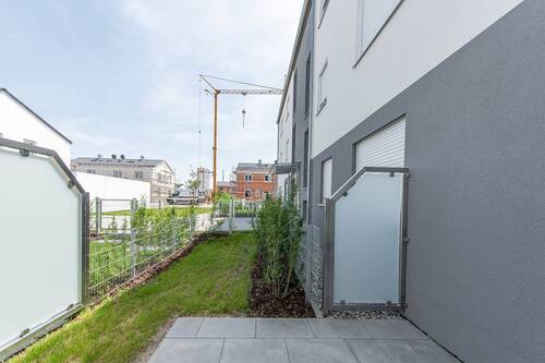 Archivbild zweite Terrasse - 2 Zimmer Etagenwohnung in Baar-Ebenhausen