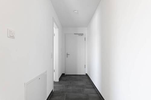 Archivbild Eingangsbereich - Etagenwohnung mit 67,40 m&sup2; in Baar-Ebenhausen zur Miete