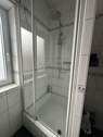 Duschkabine mit Fliesen - 