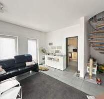 Großzügige 4-Zimmer-Wohnung mit zwei Bädern, Schwedenofen & Carport, Garage - ab 01.01.2026 - Hilzingen