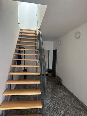 Moderner Treppenaufgang - 