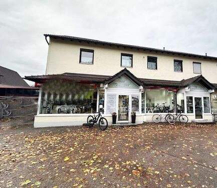 Hausansicht.jpg - 1A Lage, gute Sichtbarkeit, Laden