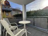 Überdachter Balkon - Neu renovierte Erdgeschosswohnung mit 2 Balkonen und Stellplatz, Studenten ausdrücklich erwünscht!