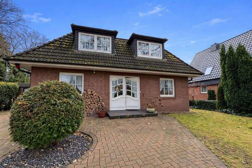 Frontansicht - 4 Zimmer Einfamilienhaus zum Kaufen in Hamburg