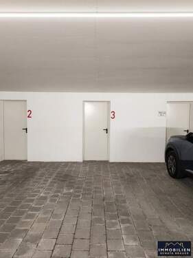 Stellplatz mit direktem Zugang zum Kellerraum - 