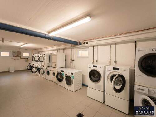 Großzügiger Waschraum - 