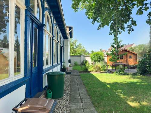 Betriebsgelände - 9 Zimmer Mehrfamilienhaus, Wohnhaus zum Kaufen in Halle (Saale)