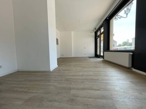 Verkaufsraum - 2 Zimmer Gewerbeobjekt (Büro, Produktion, Verkauf) zur Miete in Magdeburg