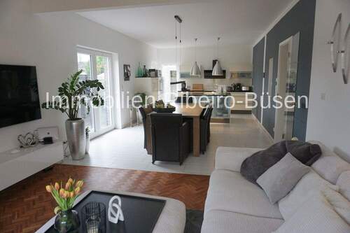 Panoramablick in den Wohn- und Essbereich - 5 Zimmer Einfamilienhaus in Mönchengladbach / Bettrath-Hoven