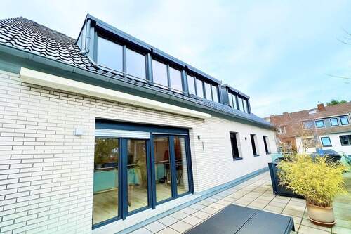 Außenansicht - Terrasse - 1 Zimmer Mehrfamilienhaus, Wohnhaus zum Kaufen in Düsseldorf / Mörsenbroich