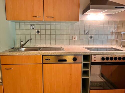 Küche mit Einbauküche (5) - 