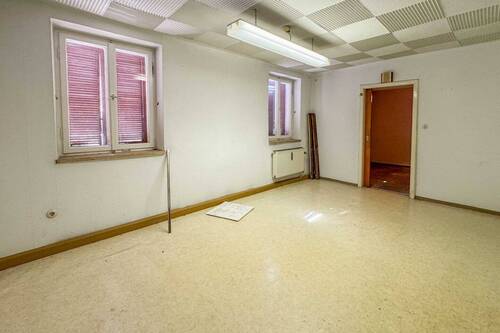 EG Büro 1 - 1 Zimmer Gewerbeobjekt (Büro, Produktion, Verkauf) in Hilpoltstein