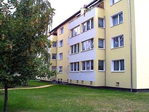 Hausansicht 2 - 3 Zimmer Etagenwohnung zur Miete in Magdeburg