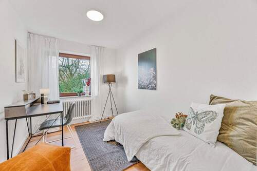 Schlafzimmer - Etagenwohnung mit 72,00 m² in Neu-Ulm zum Kaufen