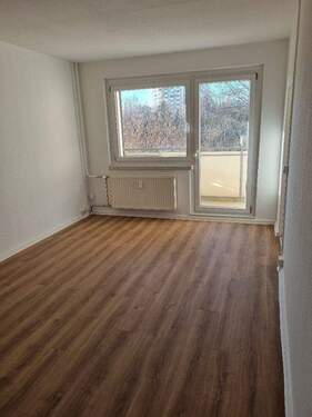 20251202_121114_resized.jpg - 4 Zimmer Etagenwohnung zur Miete in Chemnitz