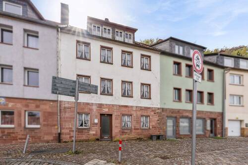 Außenansicht - Ihr Sanierungsprojekt mit Mainblick- Reihenmittelhaus mit Potential in Miltenberg