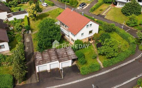 Außenansicht Drohne 3 - Helles Einfamilienhaus in Hanglage mit ca. 180 m² Wohnfläche, viel Potenzial & großem Grundstück