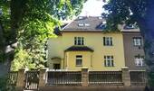 Hausansicht - Charmantes 3-Parteien-Haus in Seenähe