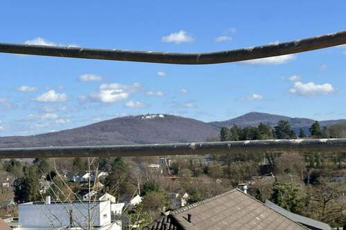 Panorama-Aussicht auf dem begehrten Petersberg - 