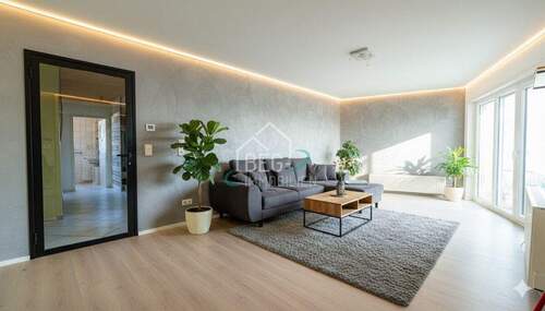 KI Wohnzimmer - 3 Zimmer Etagenwohnung zum Kaufen in Gaildorf