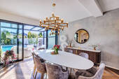 Esszimmer - MGF-Group: Sonnig, ruhig mit Pool, WohnNutzfläche von 329 m².