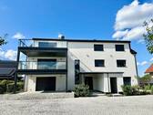 Hausansicht - *moderne und großzügige 3,5 Zimmerwohnung in ruhiger und grüner Lage - ID 6260*