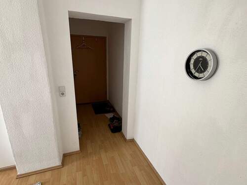 Flur.jpg - 4 Zimmer Etagenwohnung zum Kaufen in Naumburg (Saale)