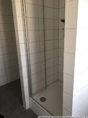 Dusche - Großraumbüro in Dresden - 
