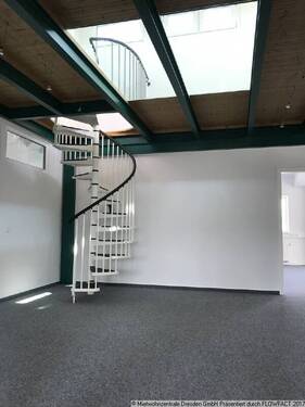 Aufgang Bürogalerie - 
