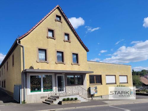 A Straßenseite (1).jpg - Großes und vielseitiges Wohn- und Gewerbeobjekt in Kleinrinderfeld!