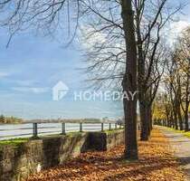 Helle, frisch sanierte Dachgeschosswohnung mit Süd-Westbalkon - Rheinblick garantiert - Köln Niehl