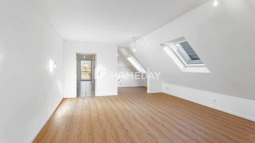 Wohnzimmer 2 - 2 Zimmer Etagenwohnung zum Kaufen in Köln