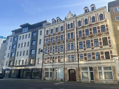 Ansicht - Neues Hauptquartier - Bürohaus - Bankgebäude in Chemnitz kaufen