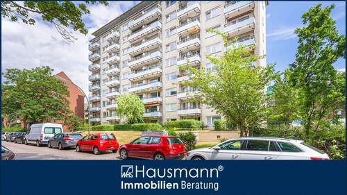 Hausansicht - Courtagefrei - Unverbaubarer Ausblick inklusive in Hamburg-Eilbek!