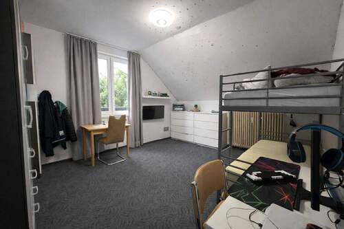 Schlafzimmer DG - 